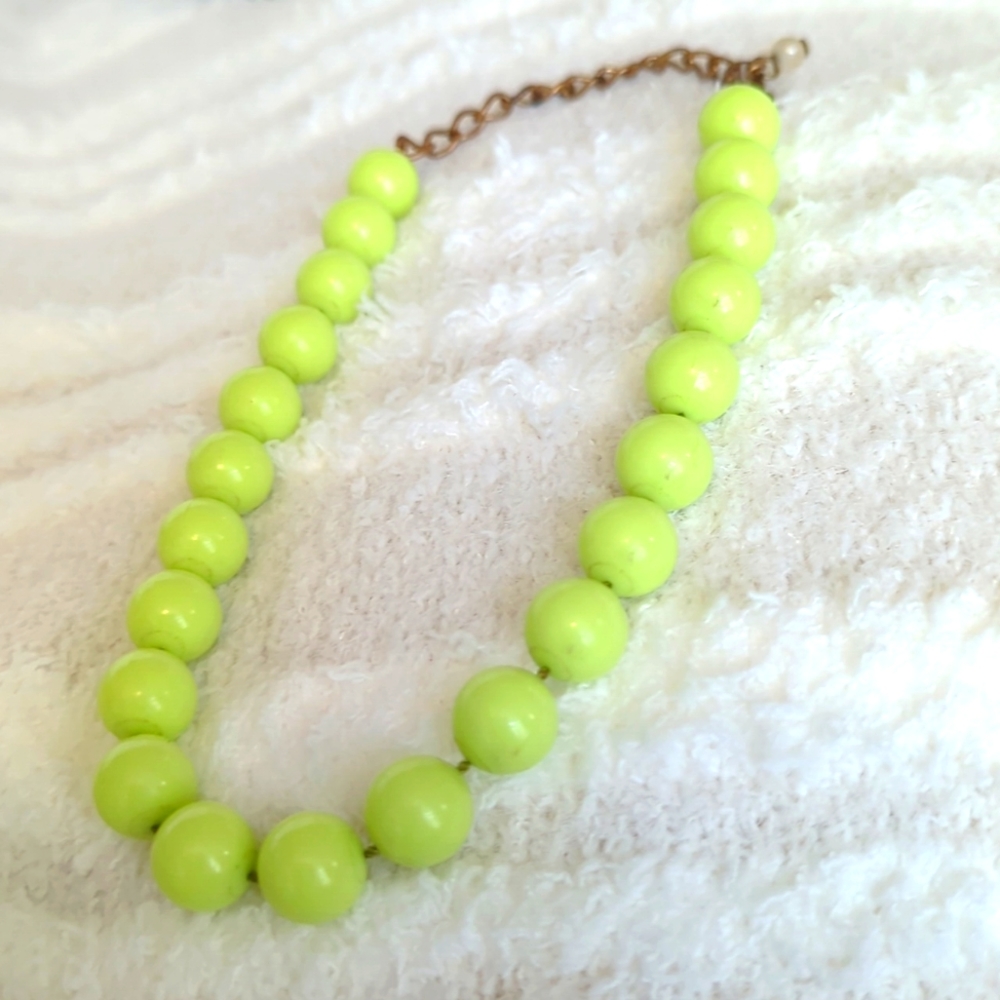 VINTAGE NECKLACE / COSTUME PIECE WITH YELLOW MOONGLOW BEADS ADJUSTABLE